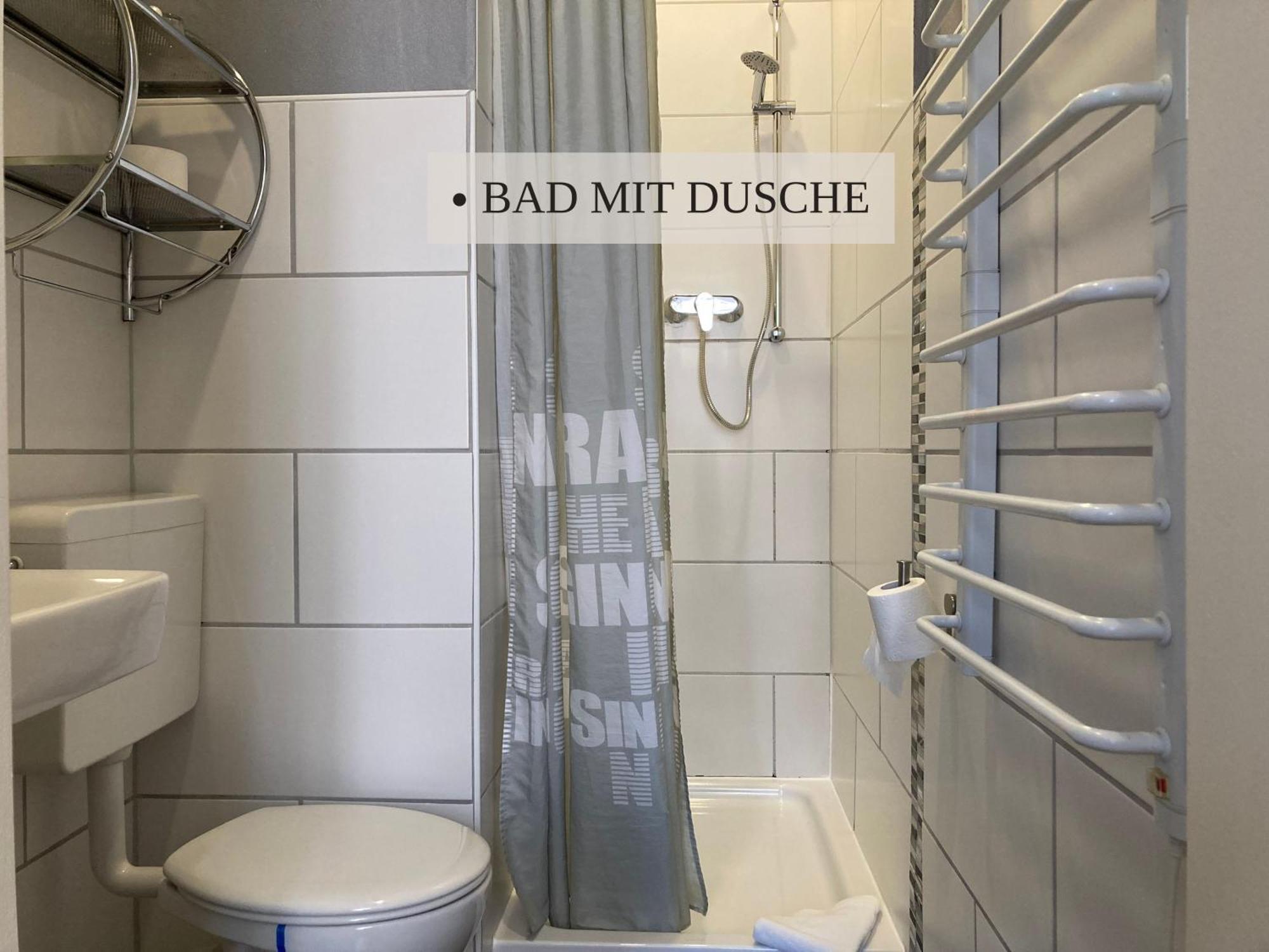 Haus Krabbe Zimmer Ohne Kueche, Fuer 1-2 Personen, Doppelbett, Zentral Gelegen Zwischen Cuxhaven Und Bremerhaven, Hunde Kostenfrei Willkommen, Kostenfreier Parkplatz Wremen Exterior photo
